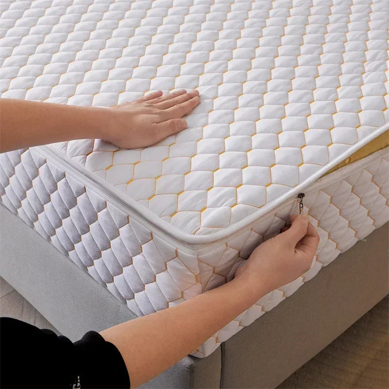 Luxury quilted mattress cover