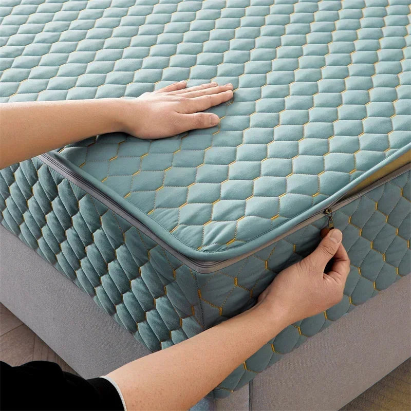 Luxury quilted mattress cover