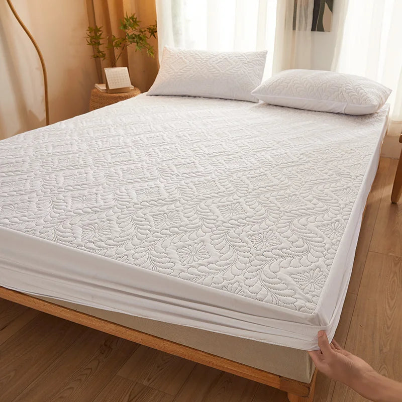 Waterproof and anti-bacterial mattress cover