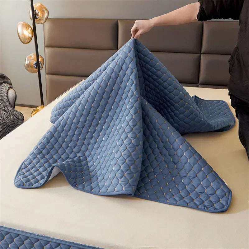 Luxury quilted mattress cover